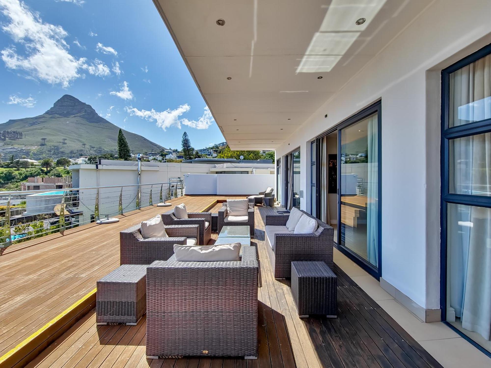Blue Emerald Villa