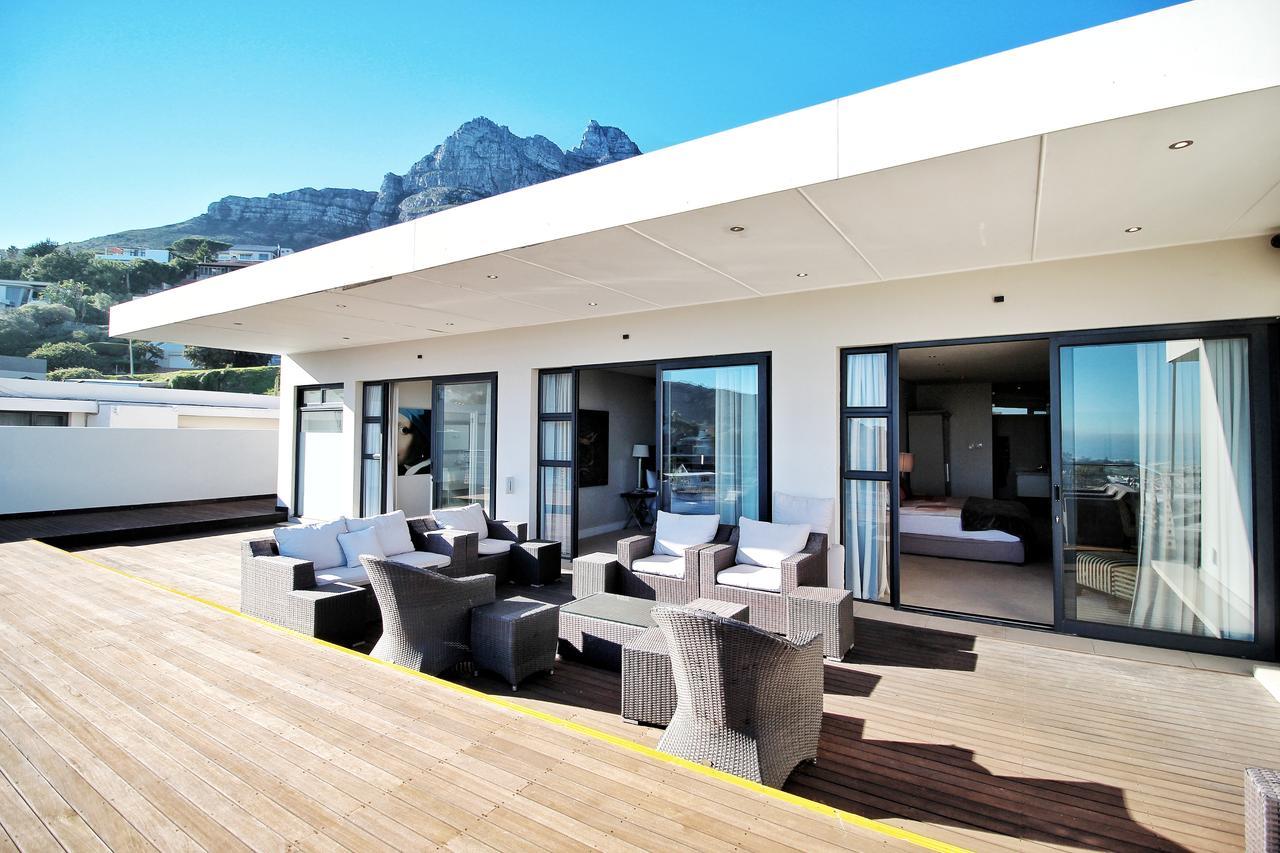 Blue Emerald Villa